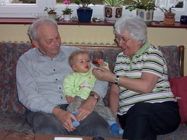 mit Oma und Opa 
